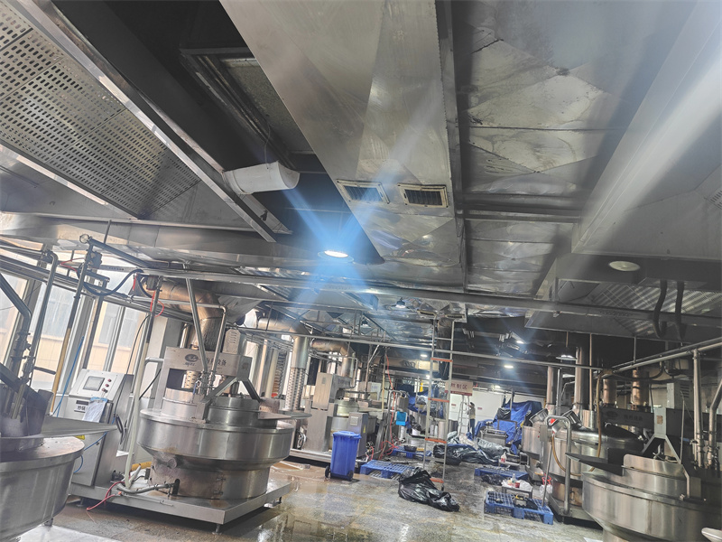 如何清除厨房万州油烟管道清洗后产生的油污